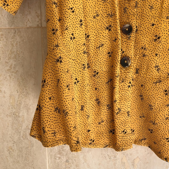 Urban Outfitters Floral Button-Front Plunge Blouse (Medium) - Picture 2 of 5